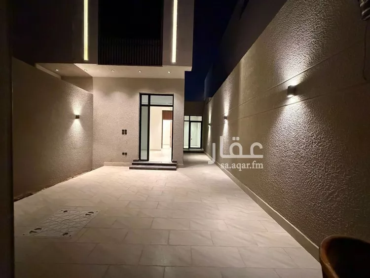 Floor for Sale in Riyadh Al Yarmouk 6