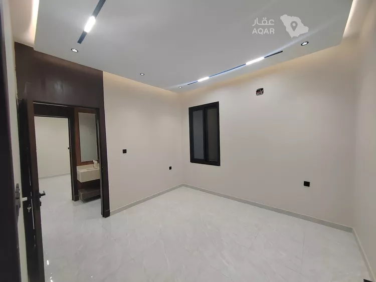 Floor for Sale in Riyadh Al Munsiyah 3