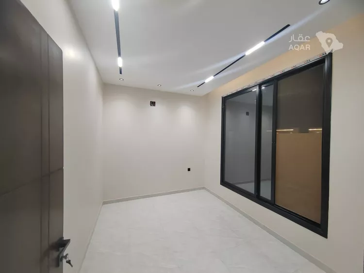 Floor for Sale in Riyadh Al Munsiyah 7