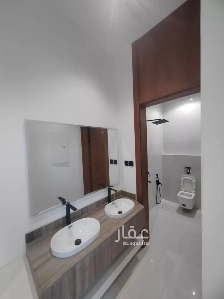 دور للبيع في شارع المحايدة, حي المعيزيلة, مدينة الرياض, منطقة الرياض 6