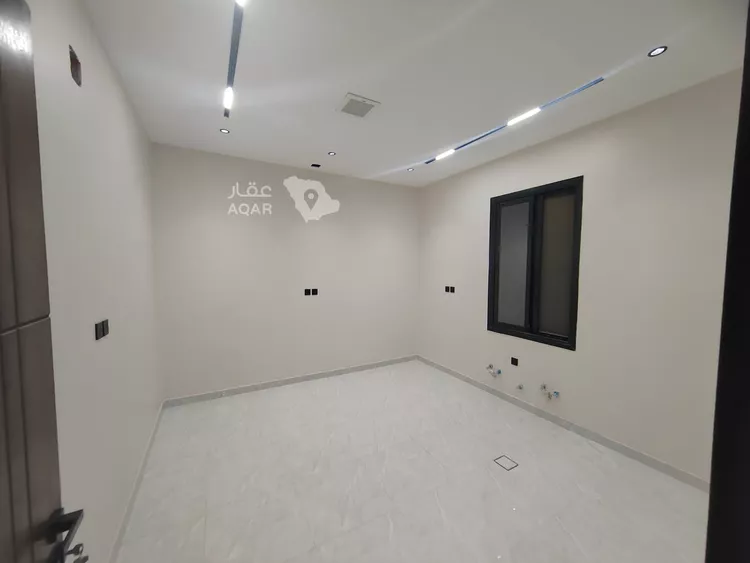 Floor for Sale in Riyadh Al Munsiyah 5