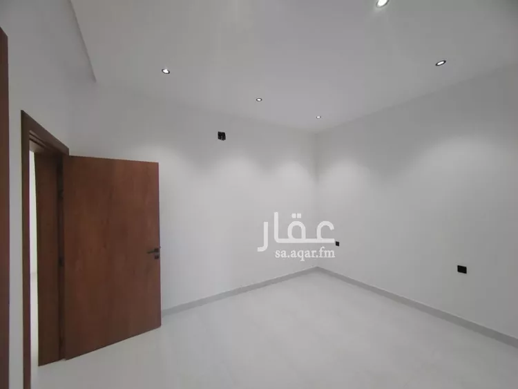 دور للبيع في شارع المحايدة, حي المعيزيلة, مدينة الرياض, منطقة الرياض 8