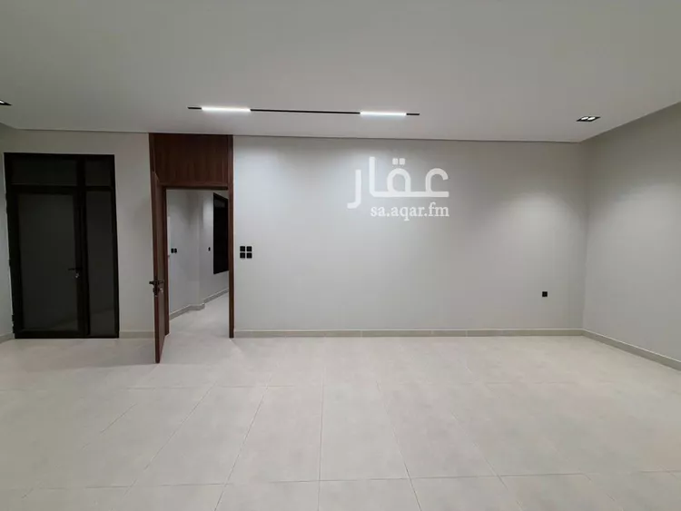 Floor for Sale in Riyadh Al Yarmouk 8