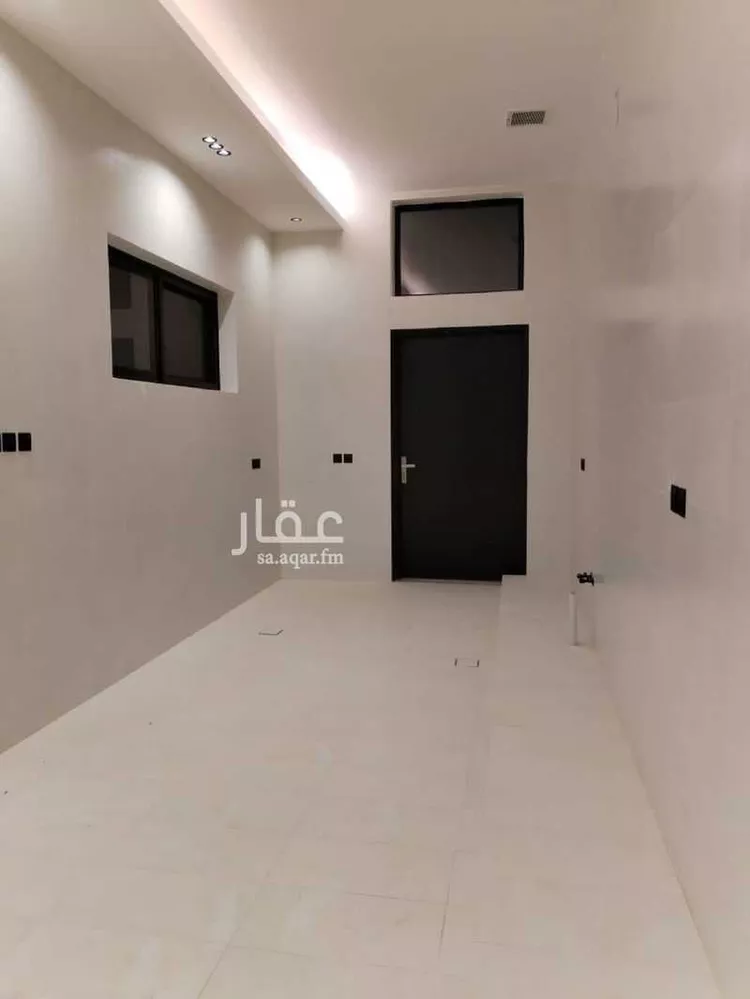 فيلا للبيع في شارع العجمة, حي الرمال, مدينة الرياض, منطقة الرياض صورة 2