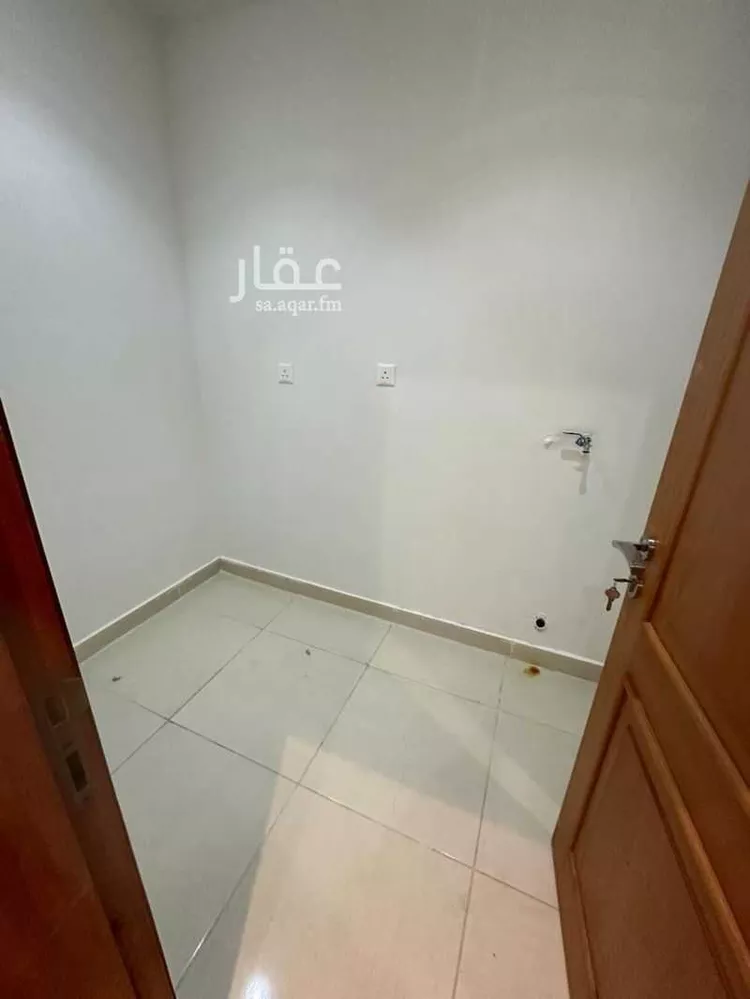 شقة للإيجار في شارع عصمت ابن مالك, حي السلامة, مدينة جدة, منطقة مكة المكرمة