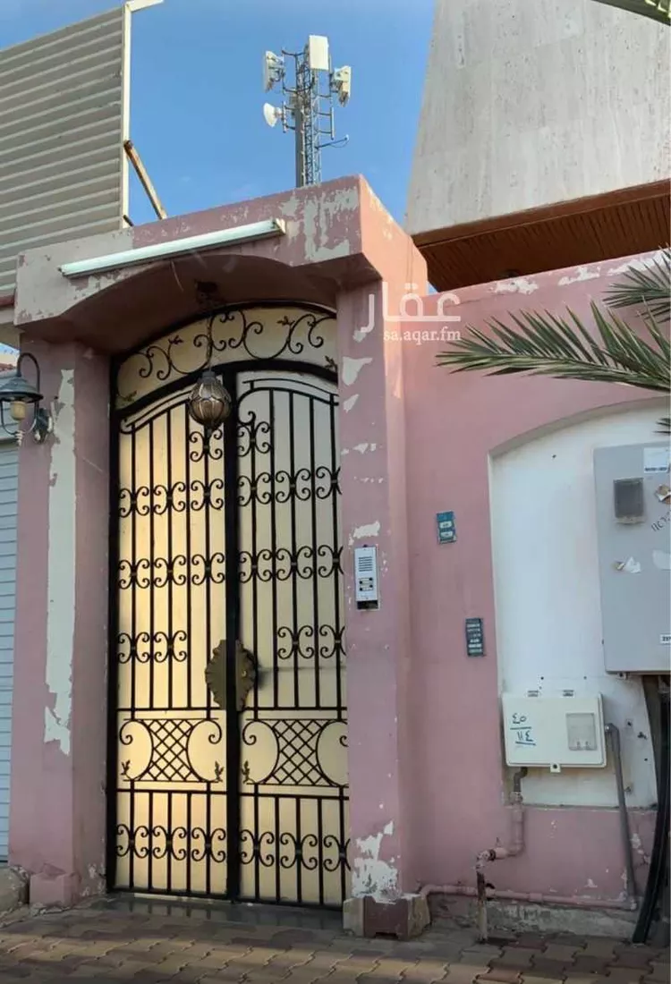 فيلا للبيع في شارع عبدالله ابن عتيك الخزرجي, حي وادي مهزور, مدينة المدينة المنورة, منطقة المدينة المنورة