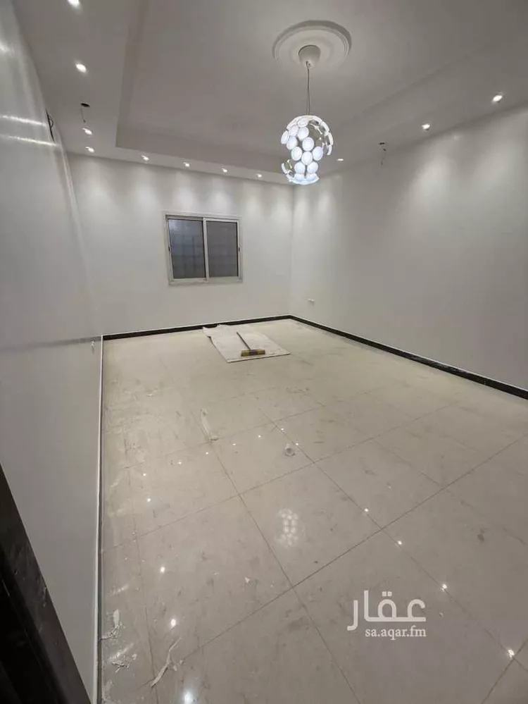 Floor for Rent in Ad Diriyah Al Khalidiyah صورة 4