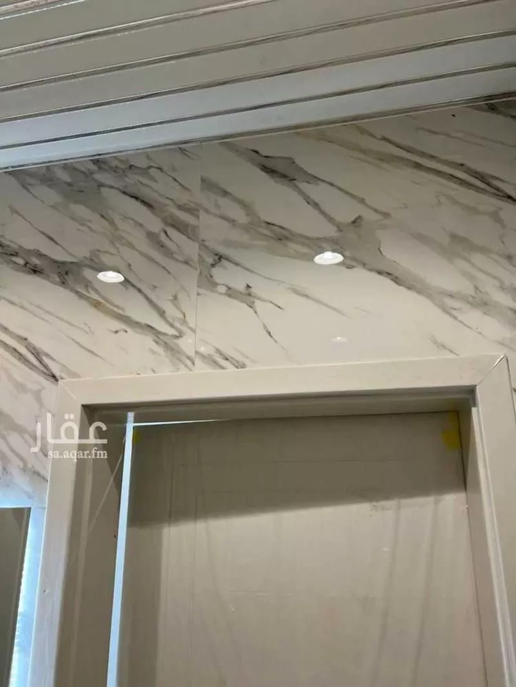 عمارة للبيع في شارع عبدالله بن احمدشلهوب, حي السويس 1, مدينة جازان, منطقة جازان