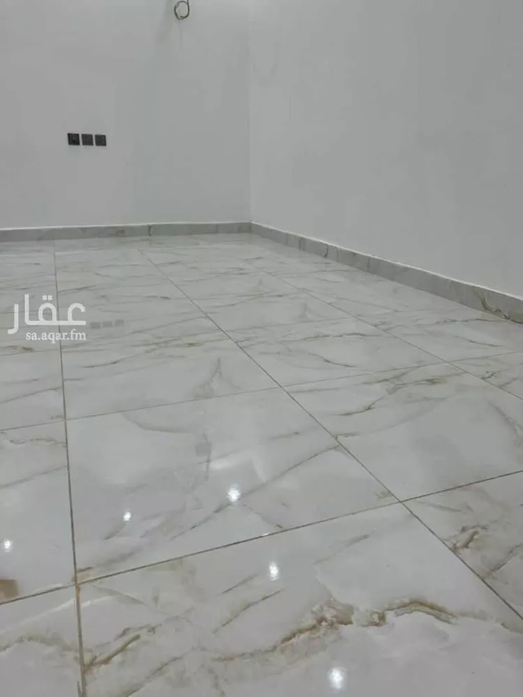 عمارة للبيع في شارع عبدالله بن احمدشلهوب, حي السويس 1, مدينة جازان, منطقة جازان صورة 4