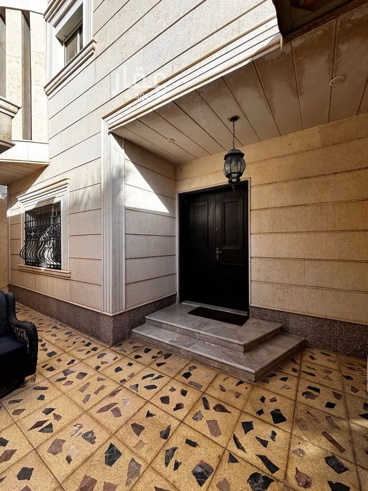 Villa for Rent in Riyadh Al Malqa 18