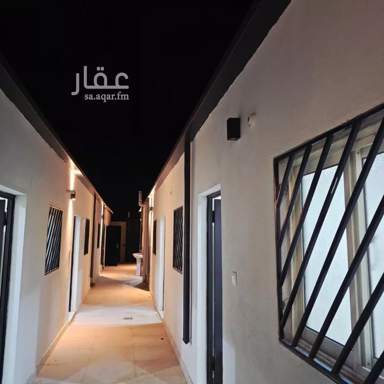 مجمع للإيجار في شارع أبي يحيى بن خضير, حي بنبان, مدينة الرياض, منطقة الرياض 8