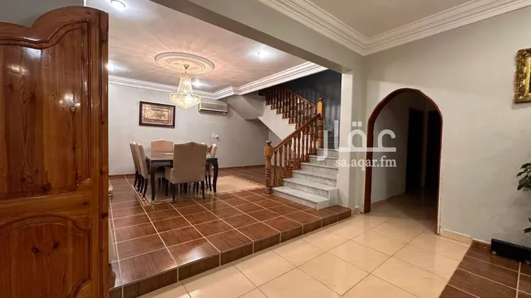 فيلا للبيع في شارع ابن شاهين, حي الدفاع, مدينة المدينة المنورة, منطقة المدينة المنورة صورة 3