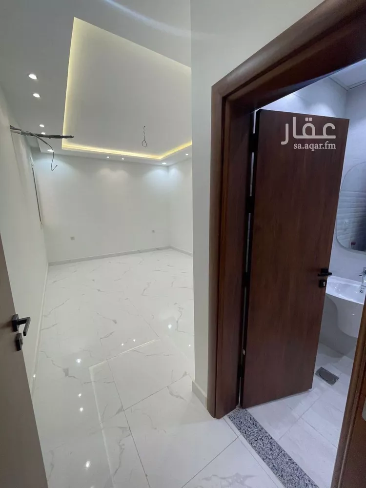 Floor for Sale in Medina Al Matar 6