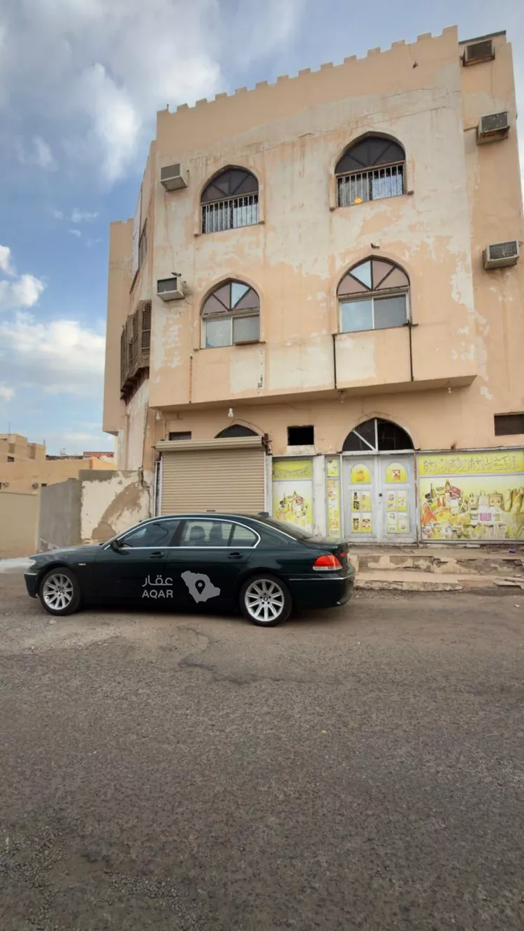 عمارة للبيع في شارع المقدام بن شريح بن هاني, حي الخاتم, مدينة المدينة المنورة, منطقة المدينة المنورة 2