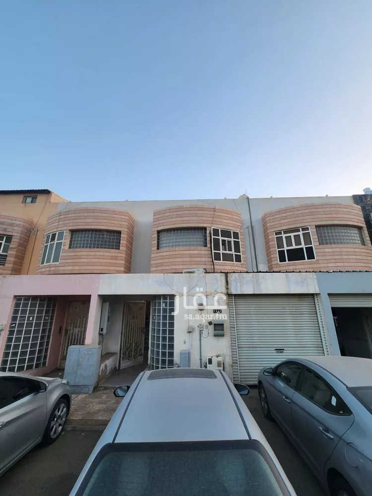 فيلا للبيع في شارع عبدالواحد ابن عبدالرحمن ابن هلال, حي الجابرة, مدينة المدينة المنورة, منطقة المدينة المنورة 7