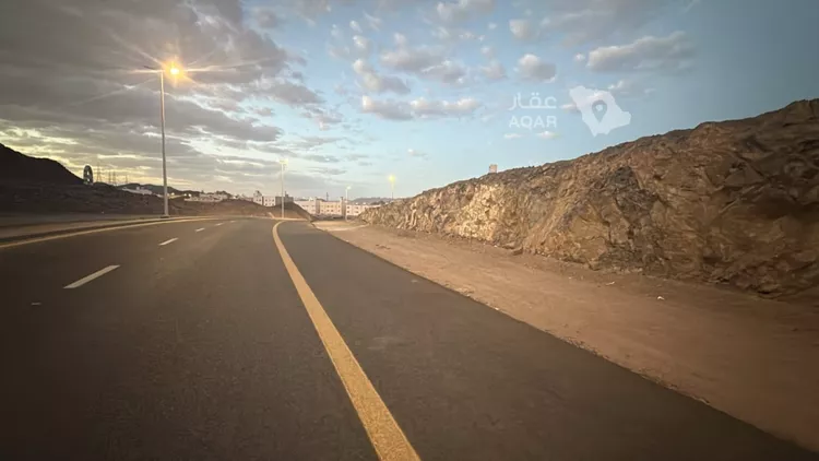 أرض للبيع في شارع عامر بن عبيد, حي بنى بياضة, مدينة المدينة المنورة, منطقة المدينة المنورة 4