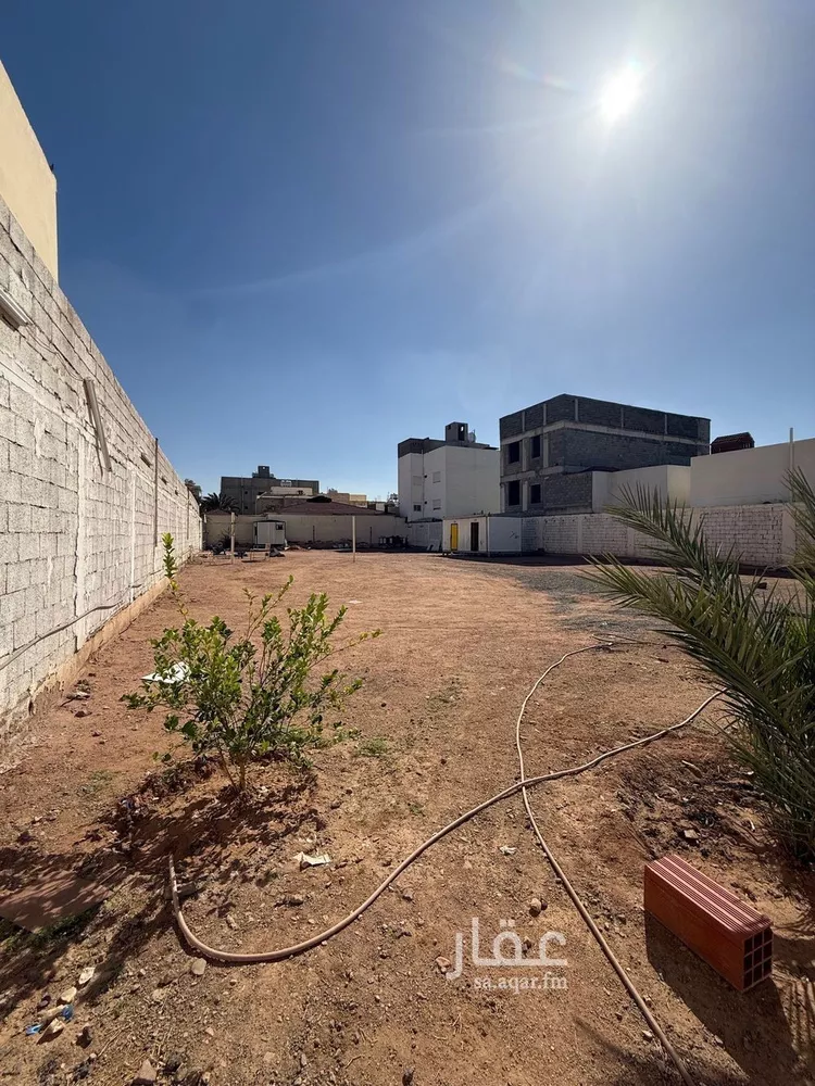 أرض للبيع في شارع الطفيل ابن سعد الانصاري, حي شوران, مدينة المدينة المنورة, منطقة المدينة المنورة