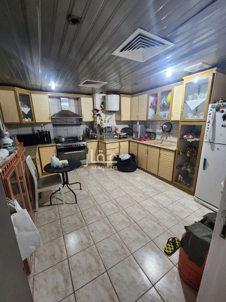 فيلا للبيع في شارع عبدالواحد ابن عبدالرحمن ابن هلال, حي الجابرة, مدينة المدينة المنورة, منطقة المدينة المنورة صورة 2