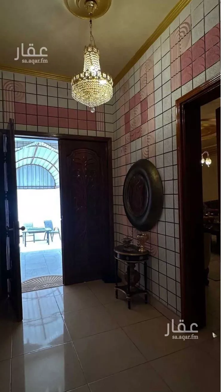 فيلا للبيع في شارع ابن شاهين, حي الدفاع, مدينة المدينة المنورة, منطقة المدينة المنورة