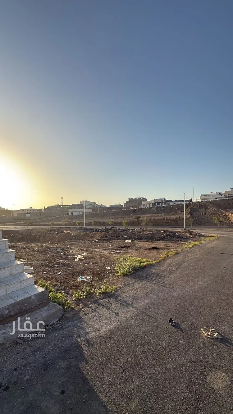 أرض للبيع في شارع عبدالرحمن بن سعد طالع الجابري, حي العاقول, مدينة المدينة المنورة, منطقة المدينة المنورة
