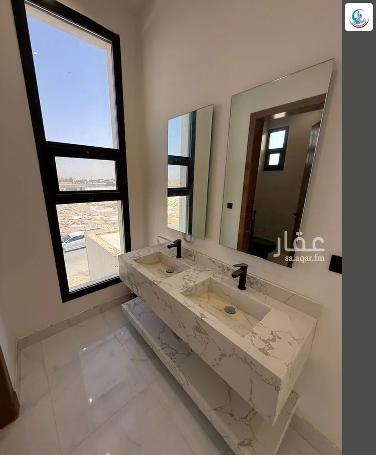 دور للبيع في شارع رقم 192, حي الجنادرية, مدينة الرياض, منطقة الرياض صورة 2