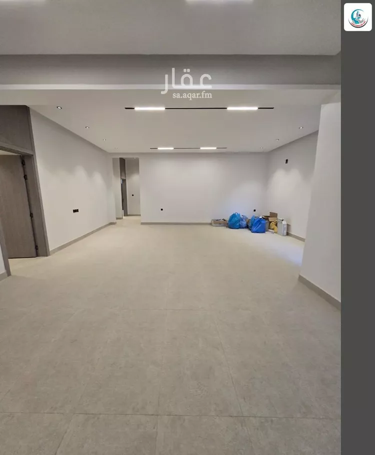 Floor for Sale in Riyadh Al Janadriyah 6