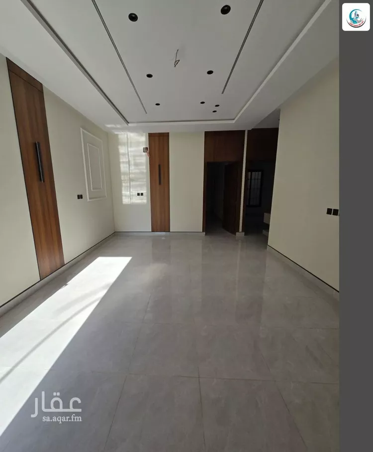 Floor for Sale in Riyadh Al Janadriyah 10