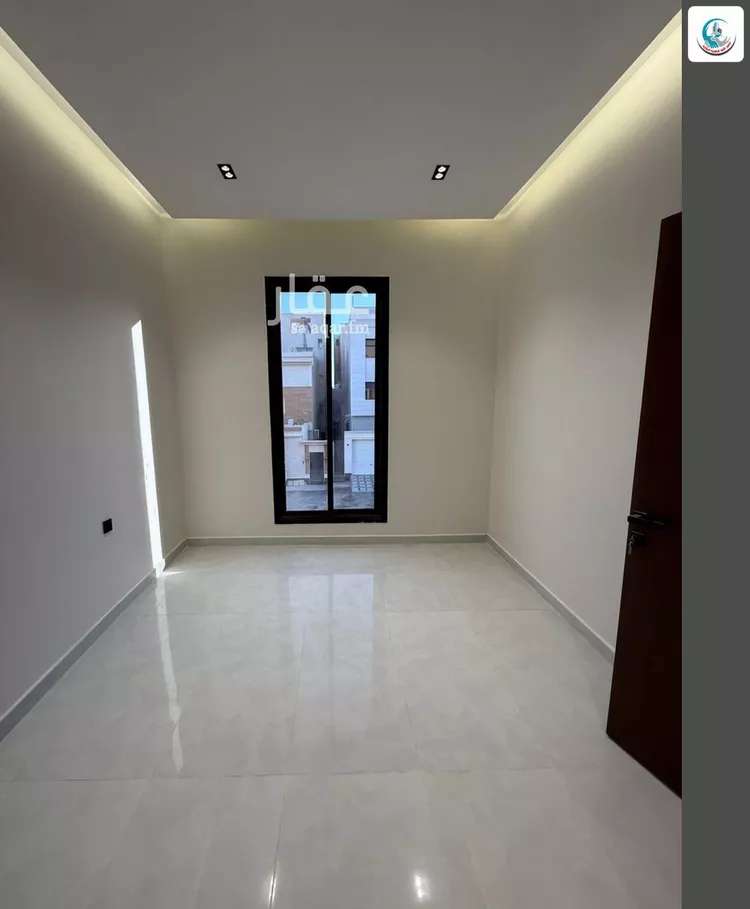 Floor for Sale in Riyadh Ar Rimal 9
