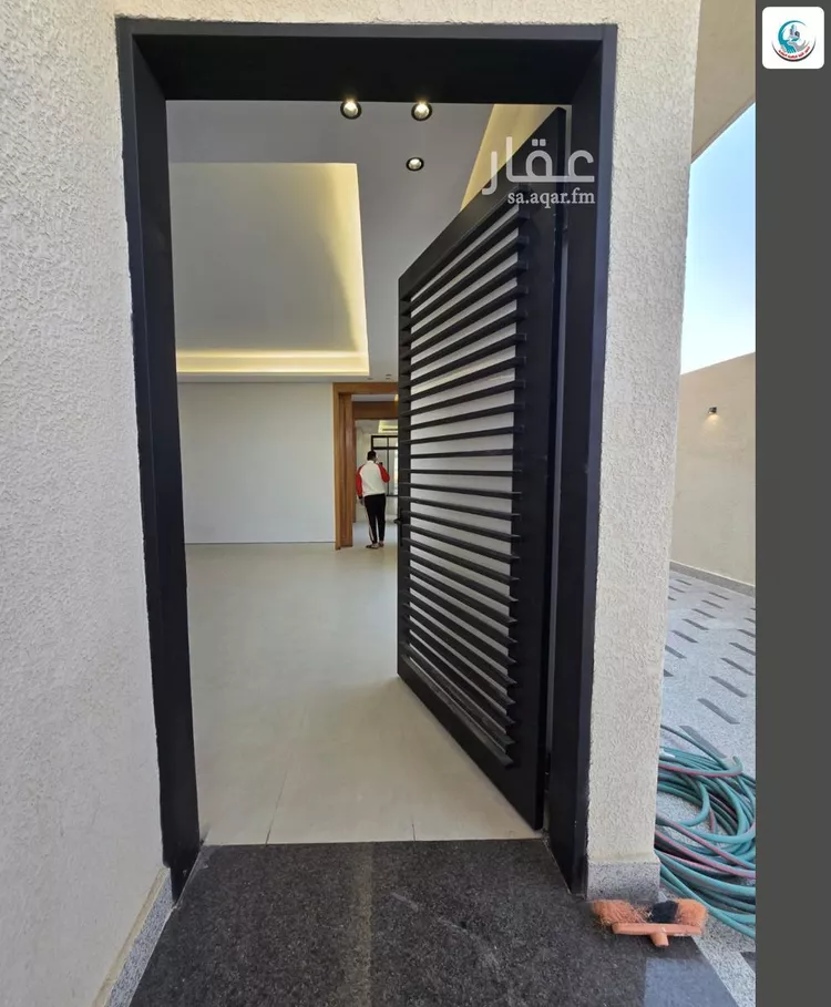 فيلا للبيع في شارع إسماعيل بن عمرو, حي المهدية, مدينة الرياض, منطقة الرياض 16