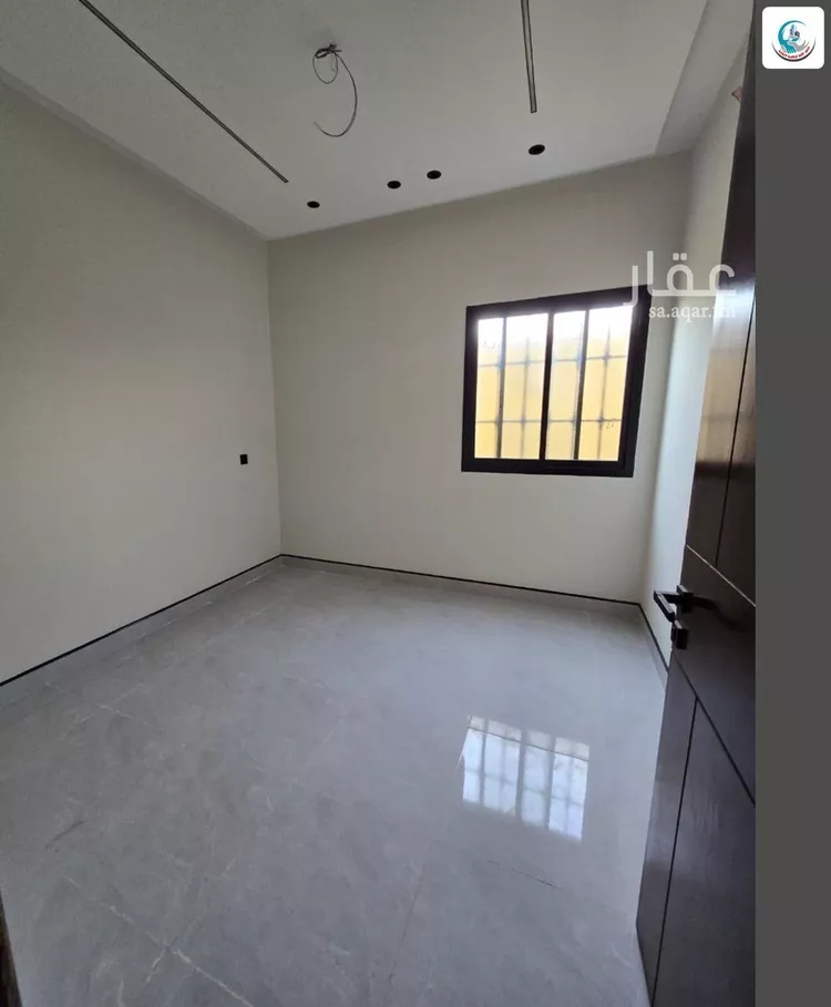 Floor for Sale in Riyadh Al Janadriyah 7