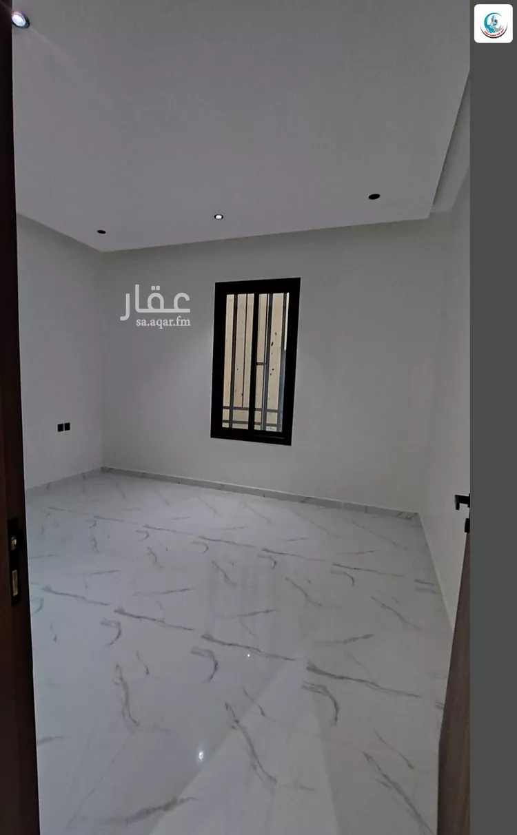 دور للبيع في شارع رقم 74, حي الندوة, مدينة الرياض, منطقة الرياض 17