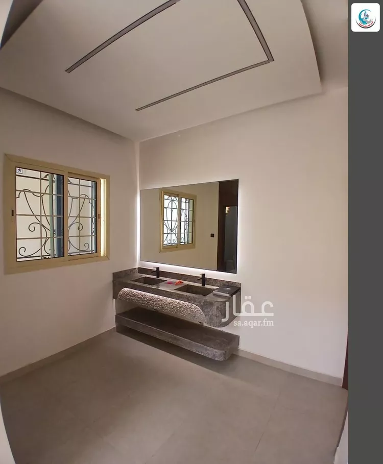 Floor for Sale in Riyadh Ar Rimal 7