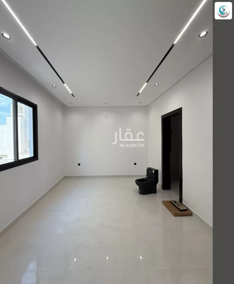 Floor for Sale in Riyadh Al Janadriyah 12