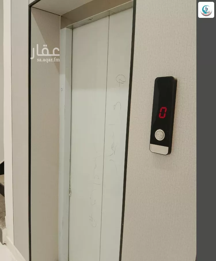 Floor for Sale in Riyadh Al Janadriyah 16
