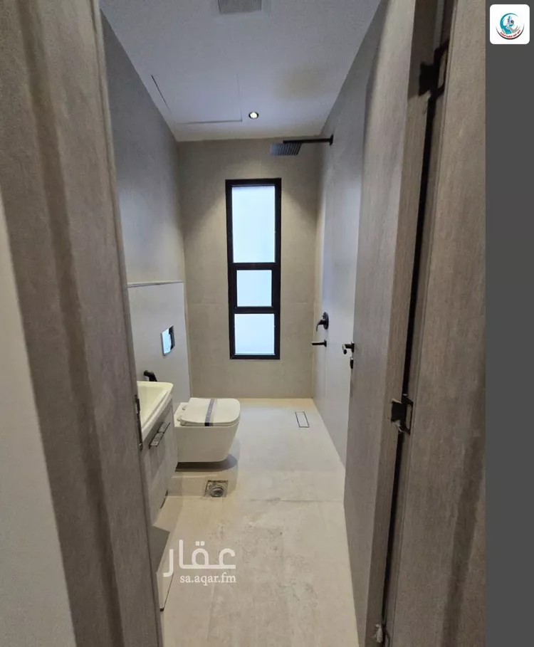 Floor for Sale in Riyadh Al Janadriyah 7