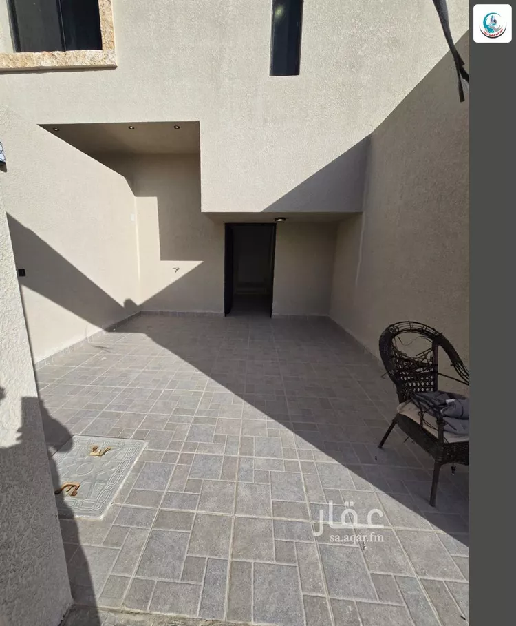 Floor for Sale in Riyadh Tuwaiq 11