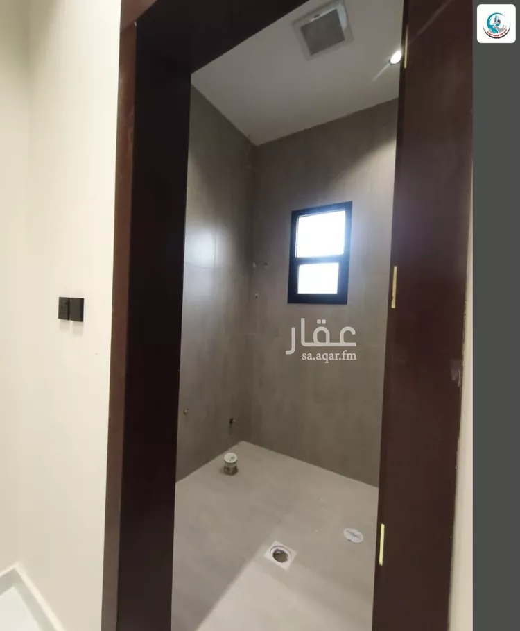 Floor for Sale in Riyadh Ar Rimal 9