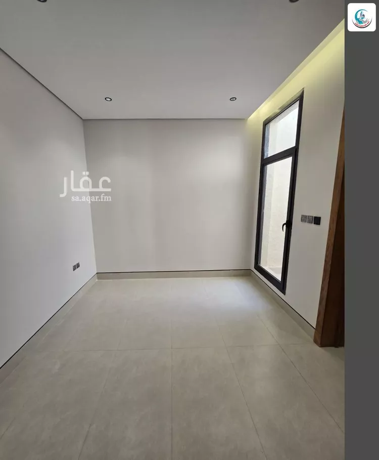 فيلا للبيع في شارع إسماعيل بن عمرو, حي المهدية, مدينة الرياض, منطقة الرياض 15