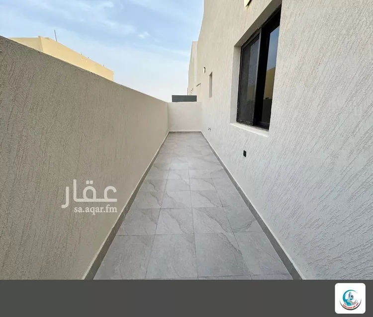 Floor for Sale in Riyadh Tuwaiq 8