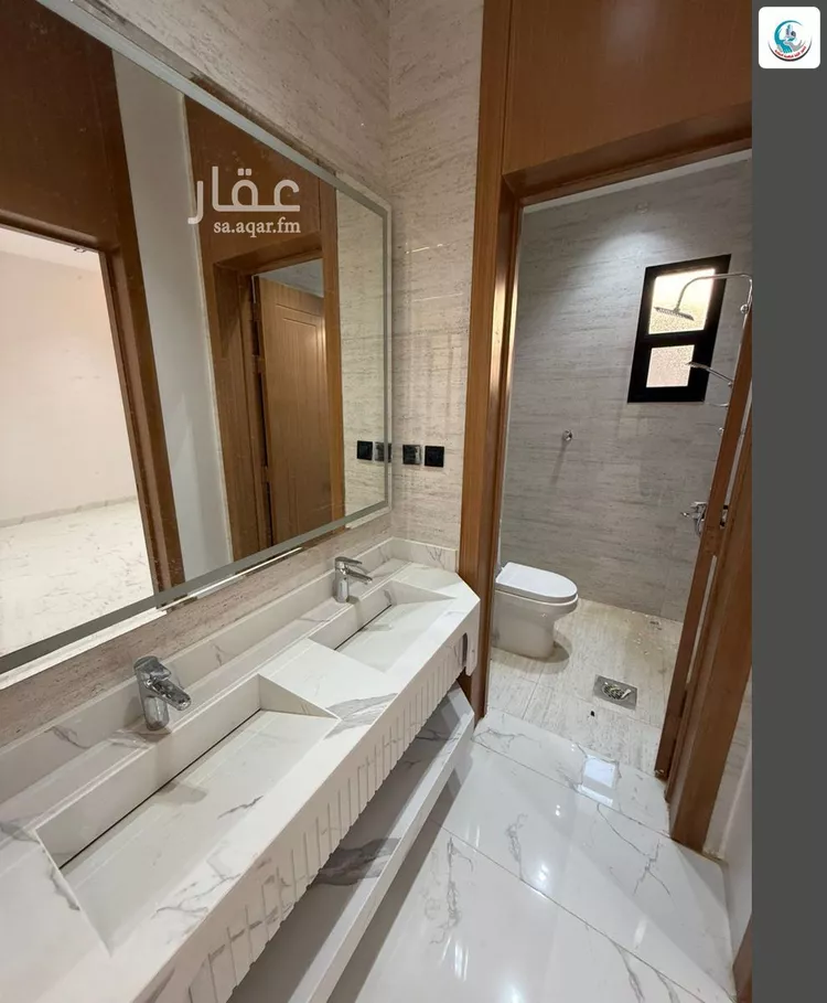 Floor for Sale in Riyadh Al Janadriyah 7