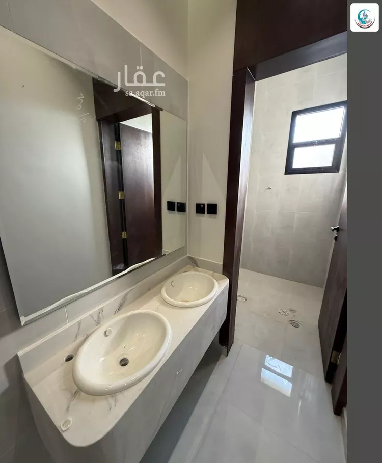 Floor for Sale in Riyadh Ar Rimal 14