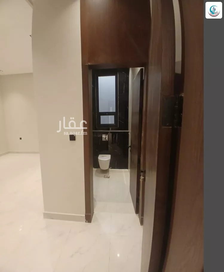 Floor for Sale in Riyadh Al Janadriyah 10