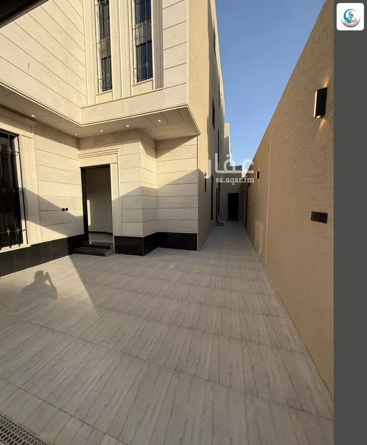 Floor for Sale in Riyadh An Nadhim 7