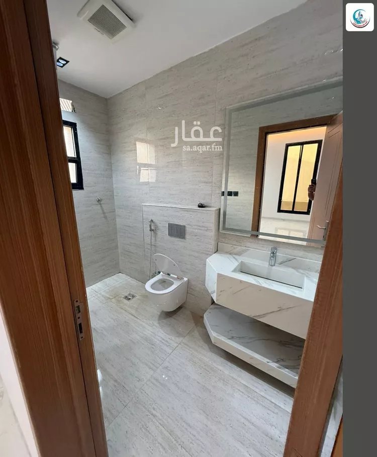 Floor for Sale in Riyadh Al Janadriyah 8