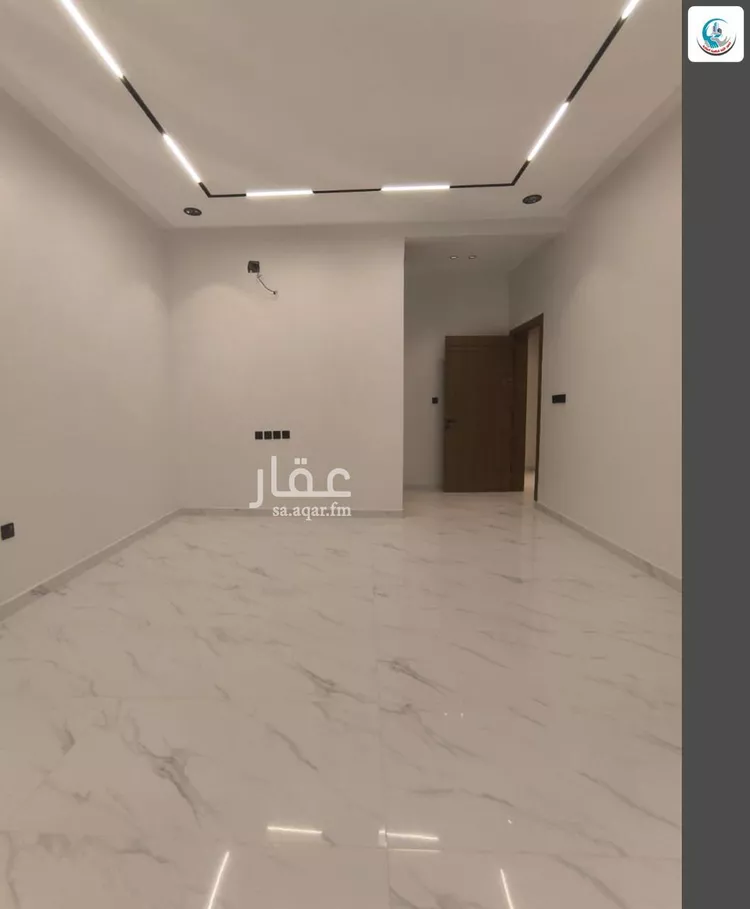 Floor for Sale in Riyadh Al Janadriyah 12