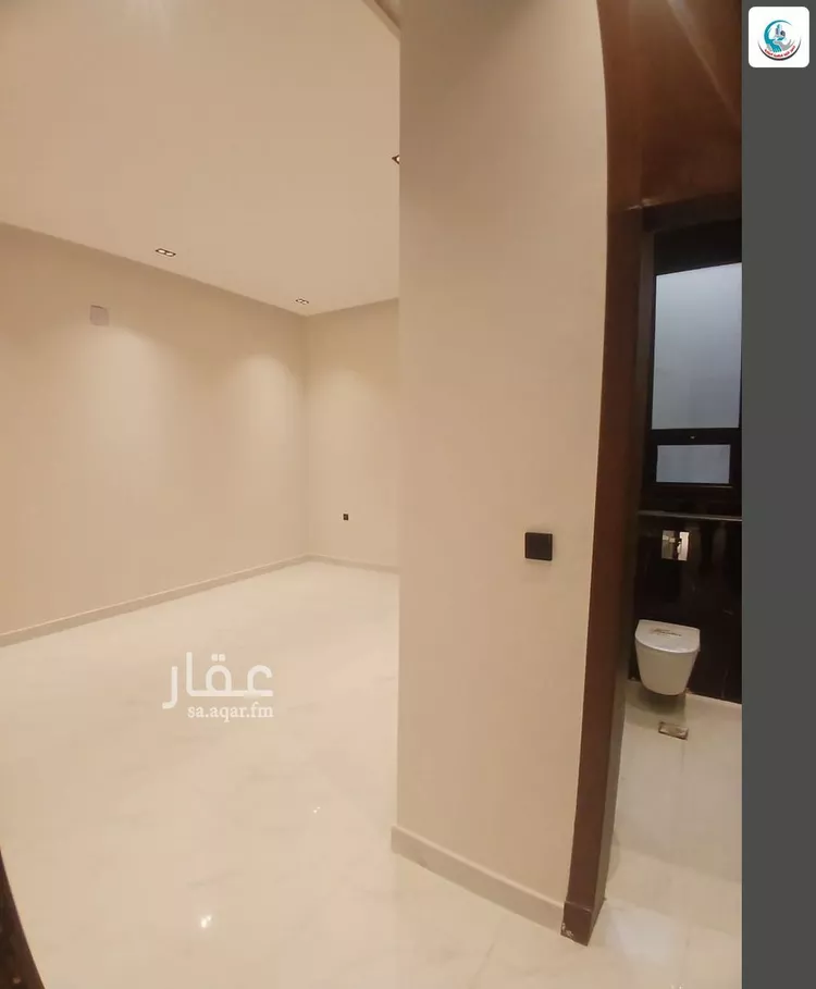 Floor for Sale in Riyadh Al Janadriyah 11