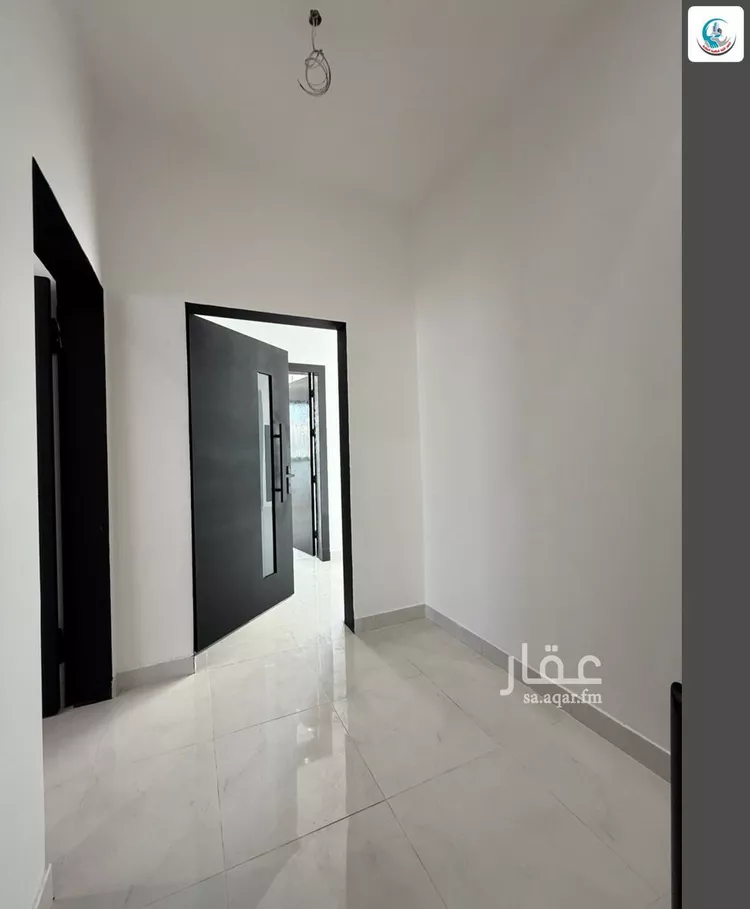 Floor for Sale in Riyadh Al Janadriyah 9