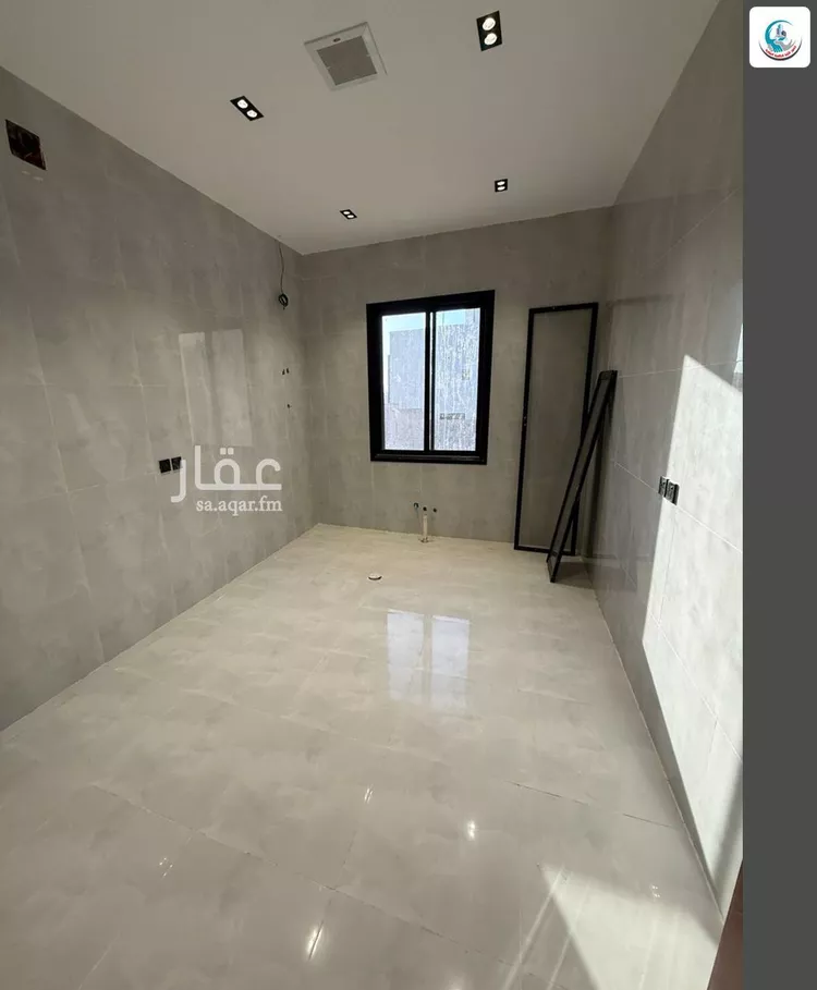 دور للبيع في شارع إياد مدني, حي الرمال, مدينة الرياض, منطقة الرياض صورة 3