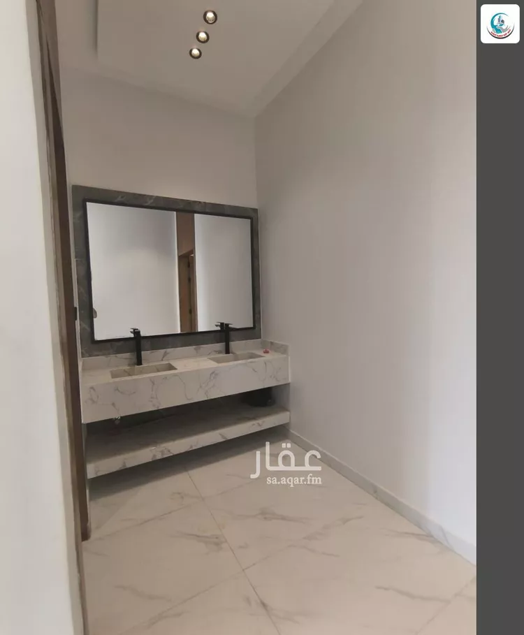 Floor for Sale in Riyadh Al Janadriyah 9
