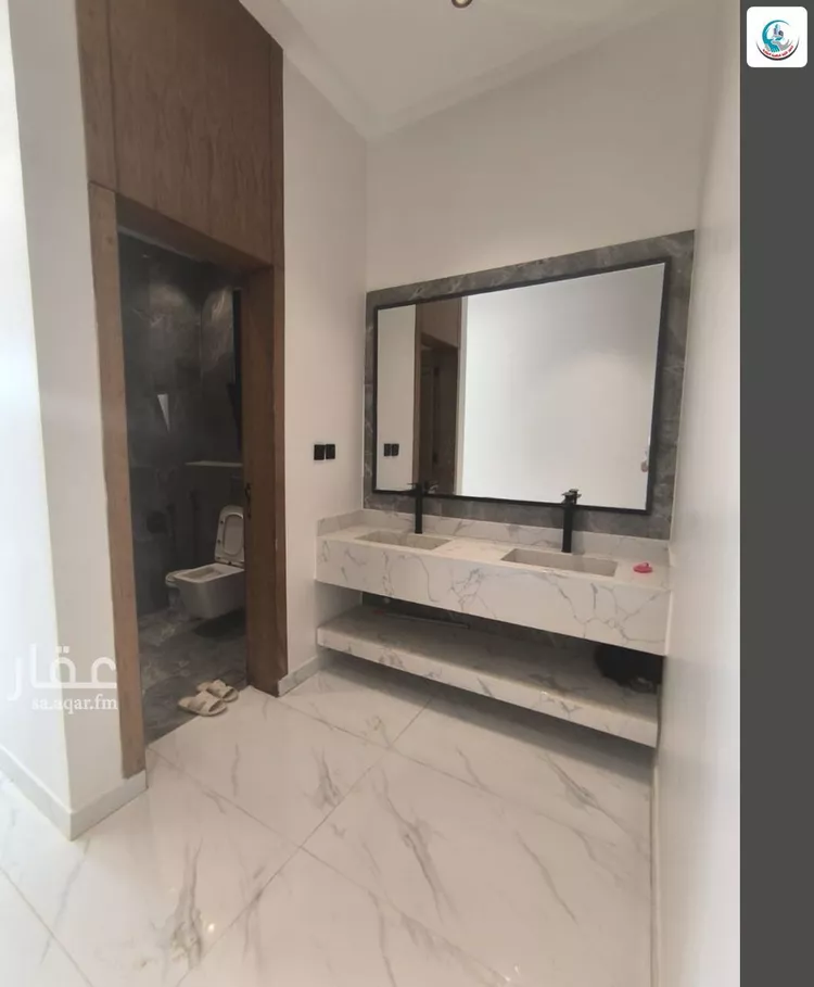Floor for Sale in Riyadh Al Janadriyah 11